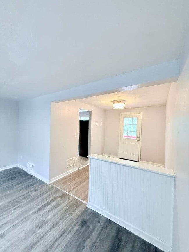 Photo - 8181 Chaske St