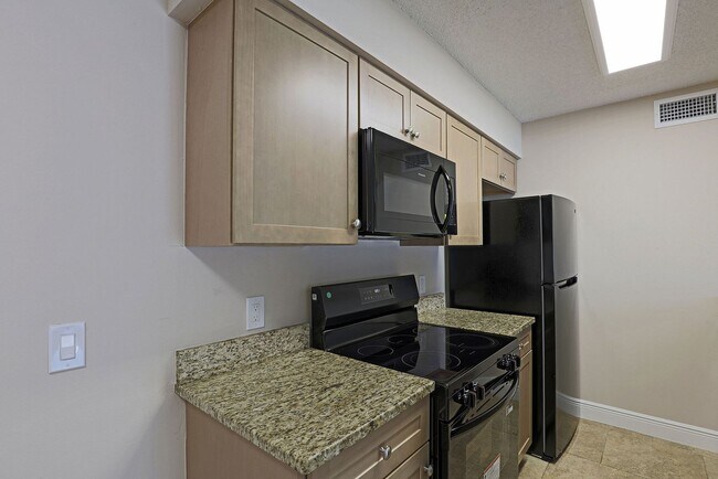 Photo - Mystic Gardens 5325-2508 Unit 5325 Summerlin Rd 2508 Fort Myers, FL 33919