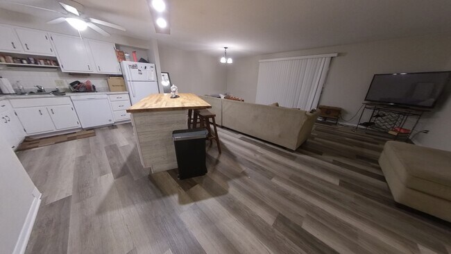 Photo - 3400 Wooster Rd Unidad 221