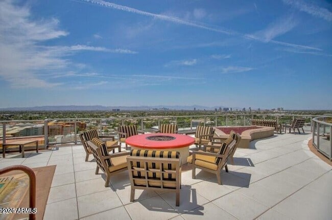 Building Photo - 2211 E Camelback Rd Unit 104