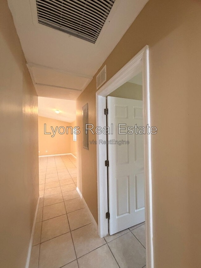 141 Meadow Rd