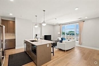 Building Photo - 1650 Commonwealth Ave Unit 501 Rental
