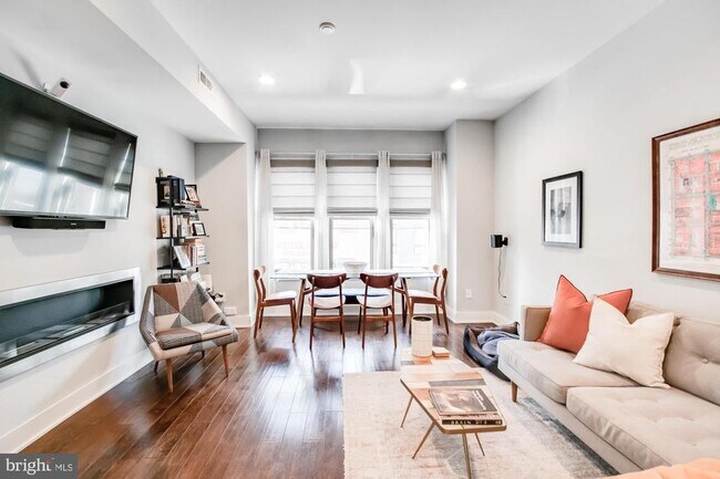 Photo - 929 N 2nd St Unit 1