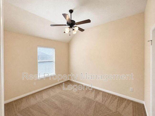 Photo - 304 Blythe Bridge Dr