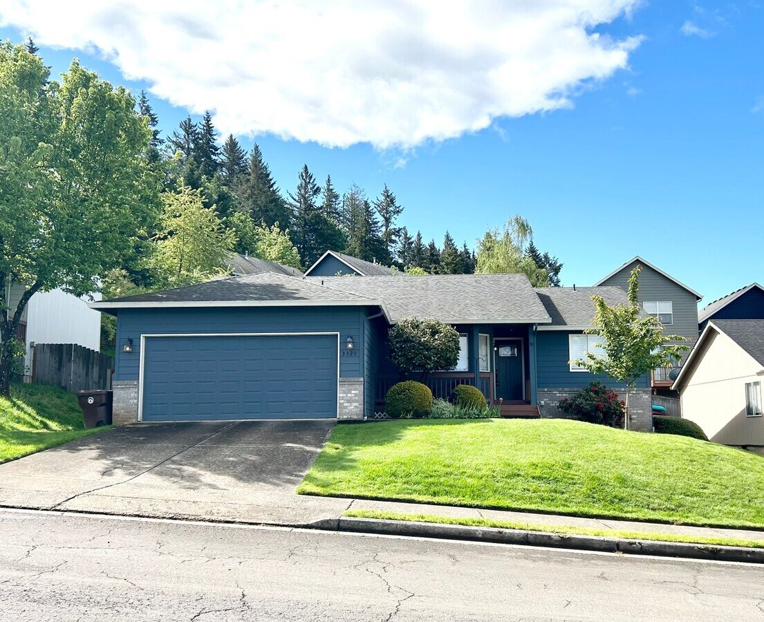 Pet Friendly 3 bed 2 bath Ranch House w/ L... House Rental in Camas
