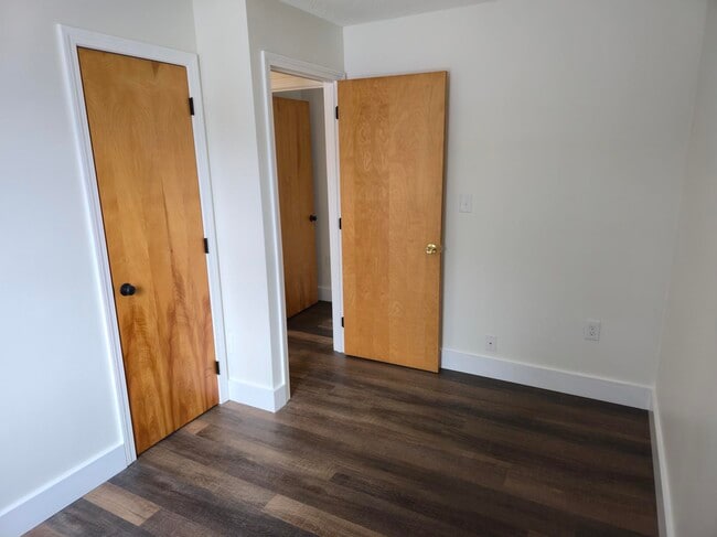 First Floor Bedroom - 21 Old Etna Rd