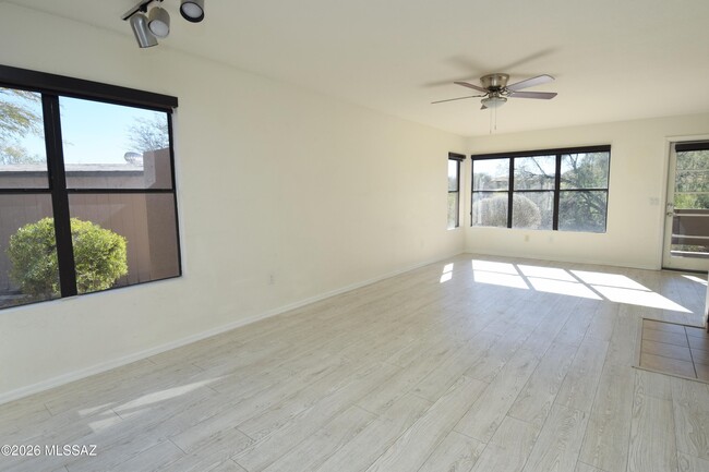 Photo - 5855 N Kolb Rd Unit 11106