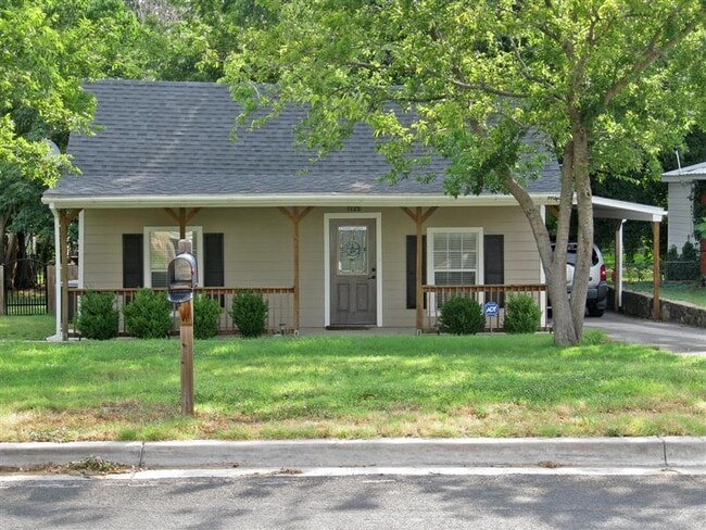 Photo - 1125 N Ollie St House
