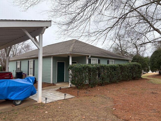 Photo - 1086 Cornell Pl