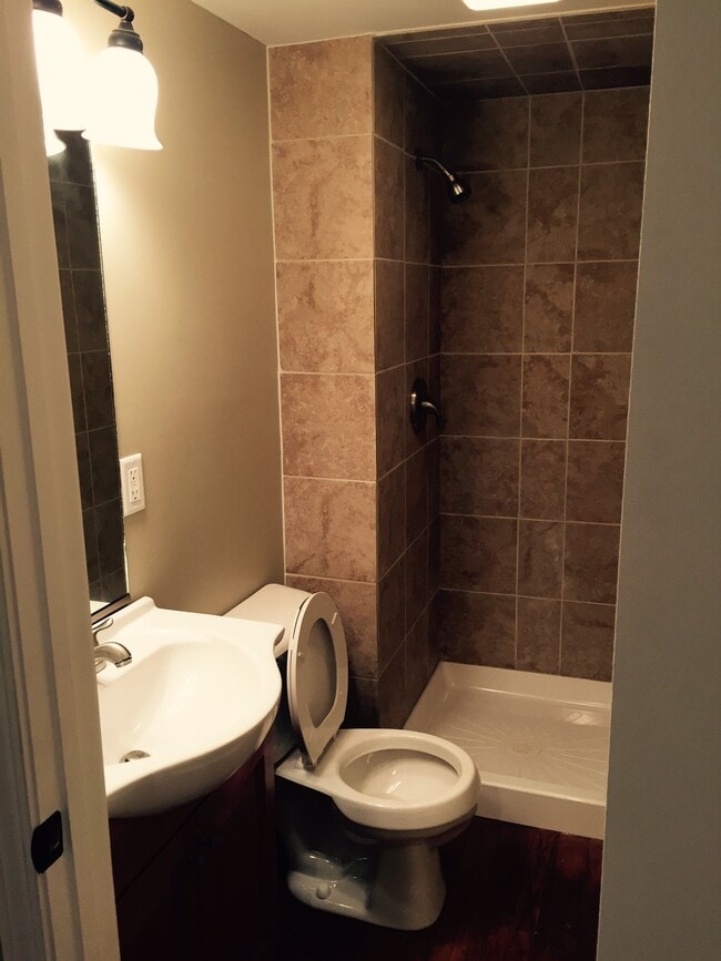 Photo - 110 W Phoenix Ave