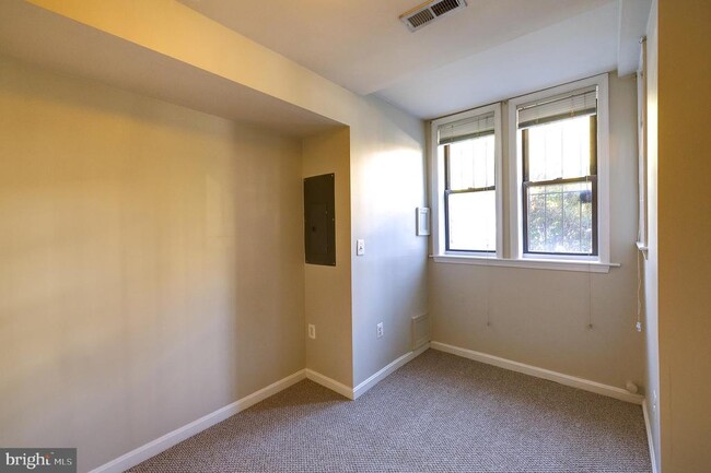 Photo - 2025 11th St NW