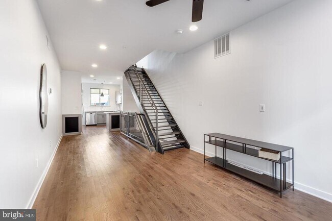 Photo - 2506 Coral St