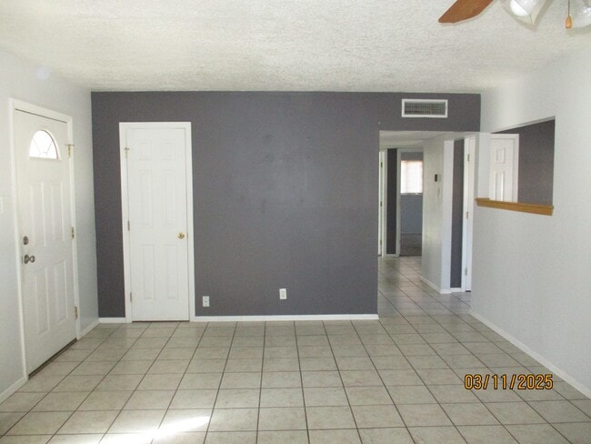 Photo - 1706 Utah St NE