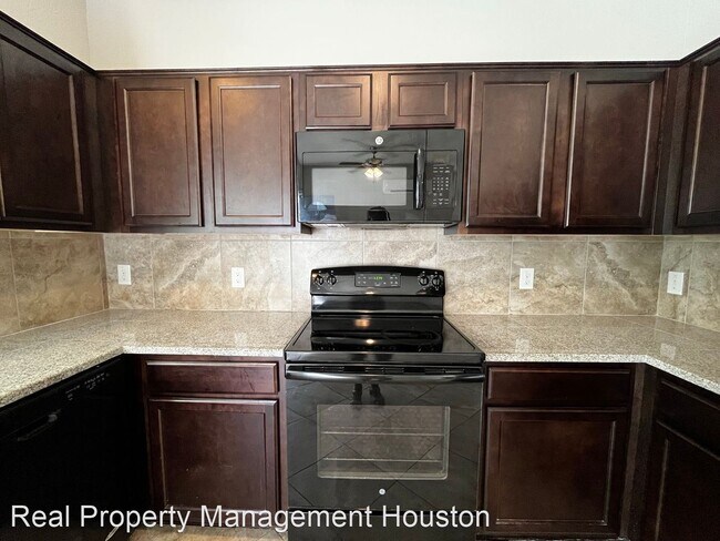 Photo - 1 br, 1 bath House - 7913 Dyer Street #A