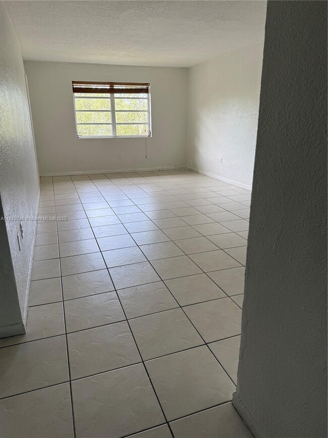 Photo - 13900 Lake Placid Ct Unit A37