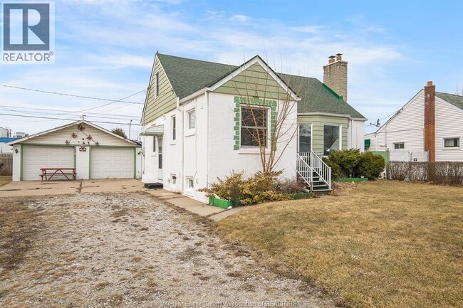 Photo - 2653 Alexis Rd