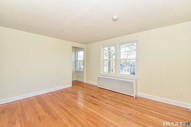 Photo - 146 Warsaw St