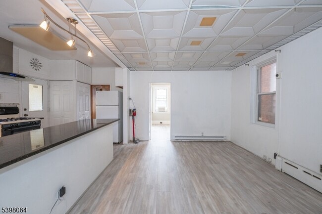 Photo - 12 Garfield Ave