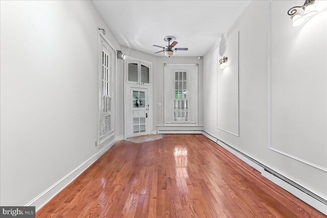 Photo - 240 W Miner St