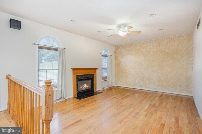Photo - 603 Loring Ave