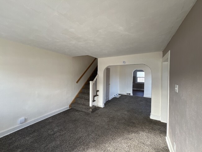 Photo - 3404-3406 Victory Ave