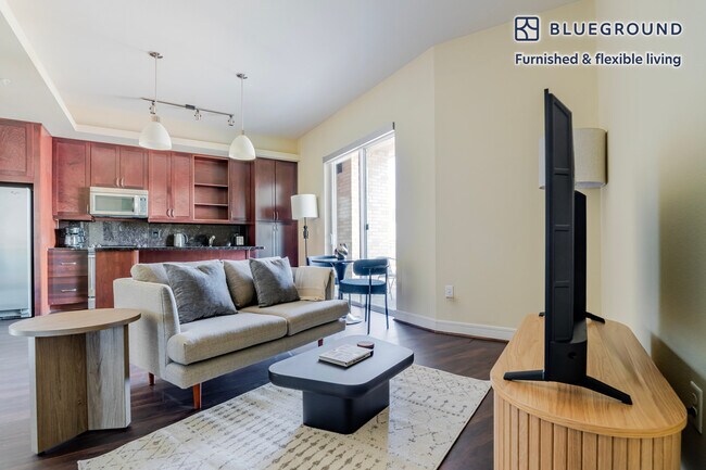 Building Photo - 214 Barton Springs Rd Rental