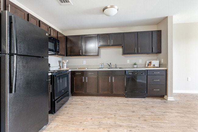 Photo - Sansom Pointe Senior