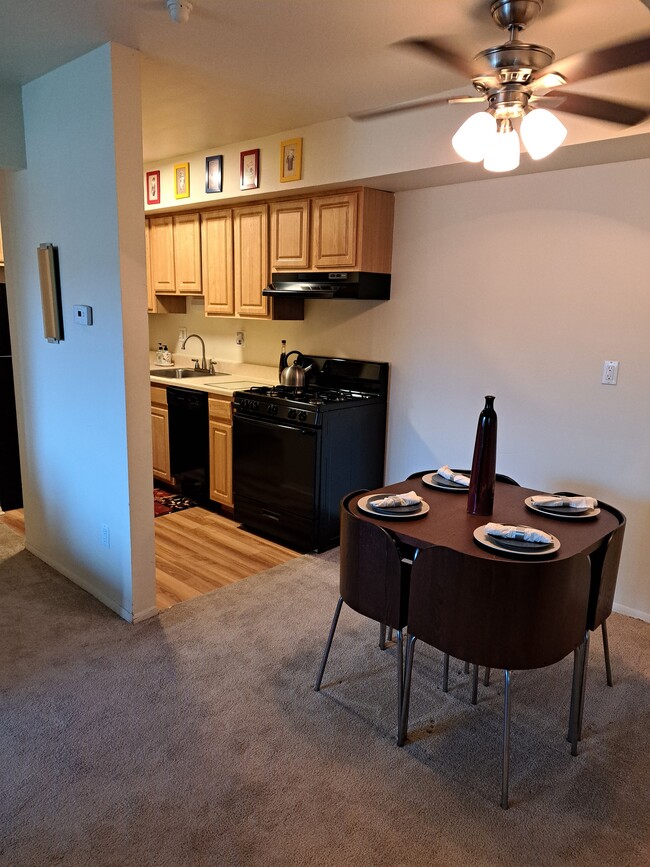 Kitchen/Dining Room - Hickory Woods Apartments