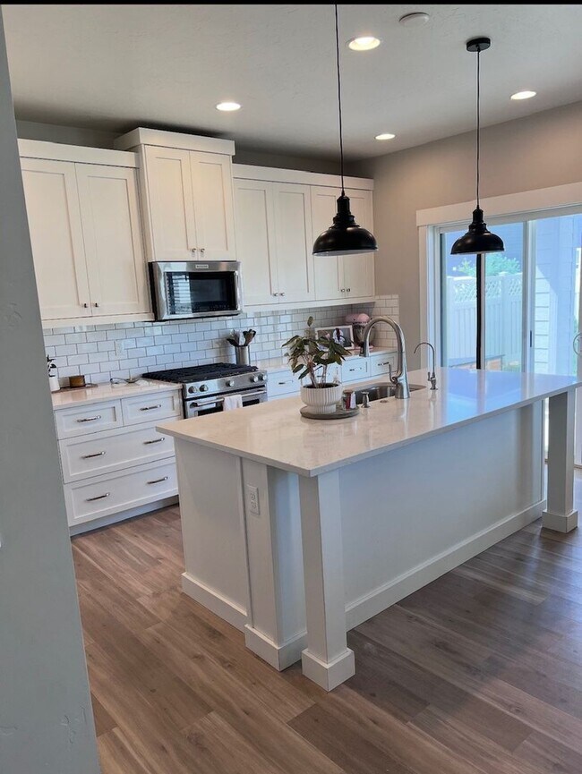 Photo - 3 Bed + Office + Bonus | 3-Car Garage
