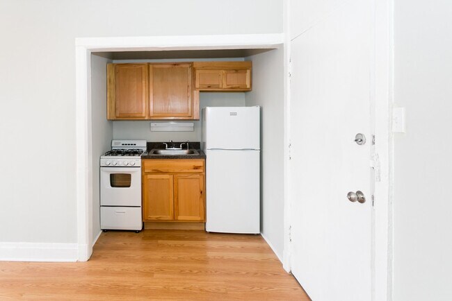 3824 N Fremont Unidad 615