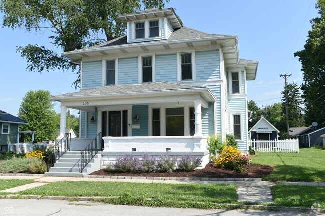 Building Photo - 205 W 3rd St Rental