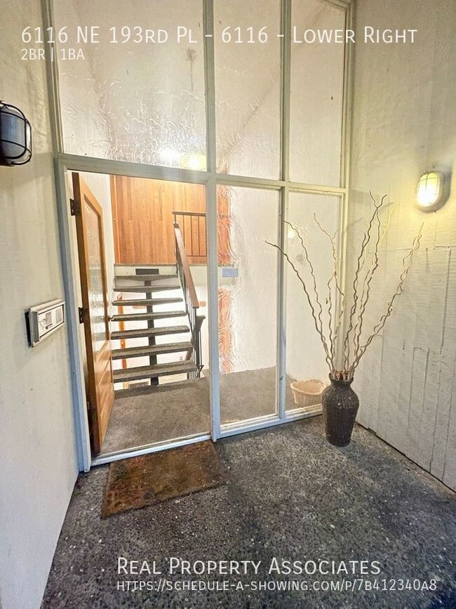 Building Photo - 6116 NE 193rd Pl Unit 6116 - Lower Right
