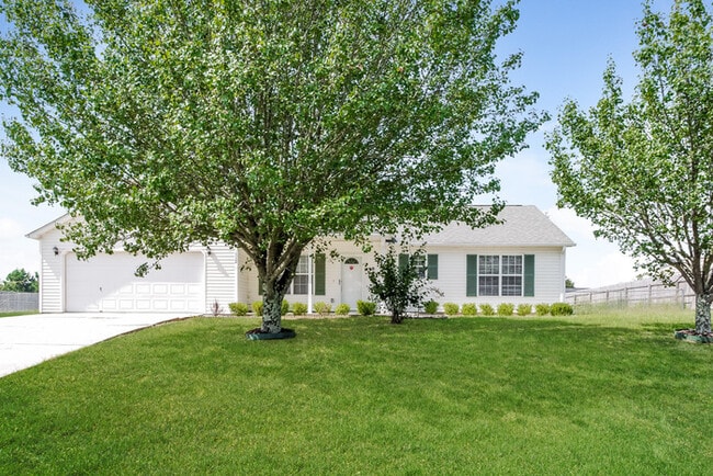 Photo - 112 Fox Chase Trail