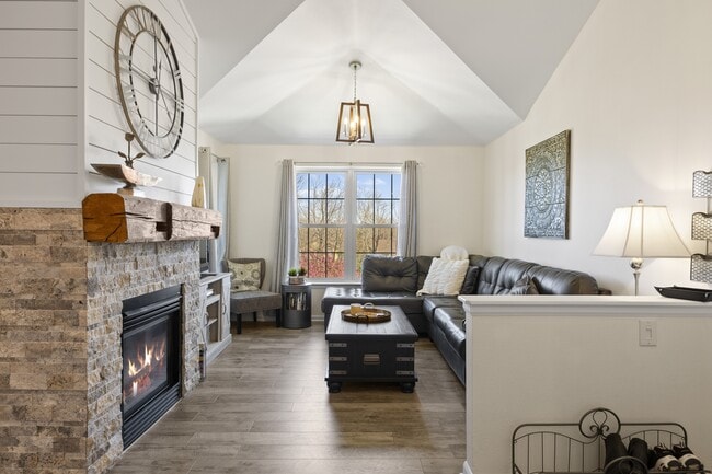 Building Photo - 12762 Ironstone Way