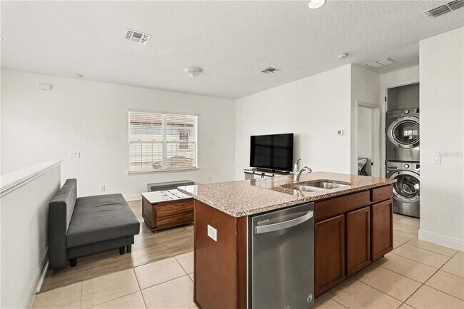 8274 Nemours Pkwy