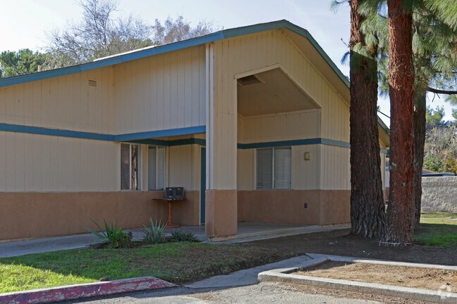 Photo - Parkside Apartments