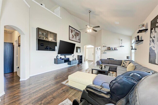 Photo - 1023 Palo Duro Loop