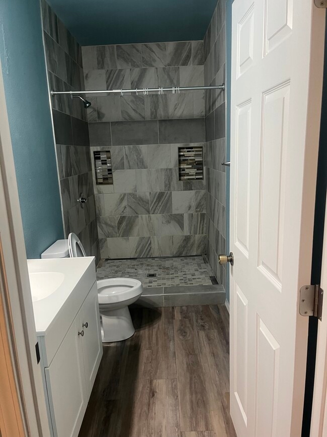 Photo - 406 E R St Unit 406 E R Street #1