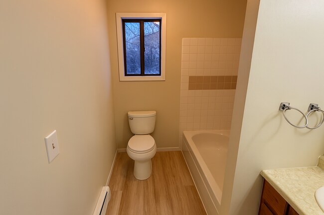 Photo - 110 N Yellowstone Ave