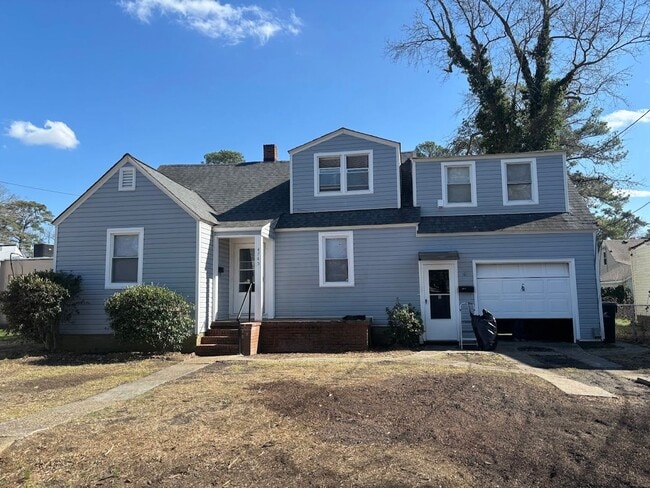 Building Photo - 4745 Lind St Unit B