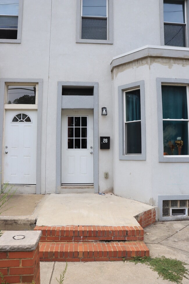 Building Photo - 28 N Preston St Rental