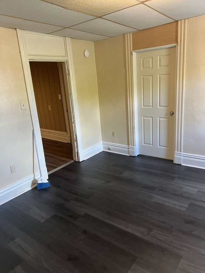 Photo - Bessemer Ave Apartments For Rent Unit Apt #7