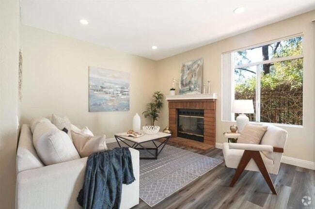 Building Photo - 13667 Tiverton Rd Rental