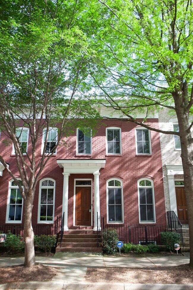 Photo - 839 Inman Vlg Pkwy NE