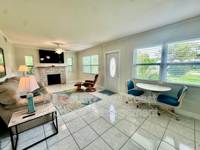Photo - 210 Palmetto Rd W
