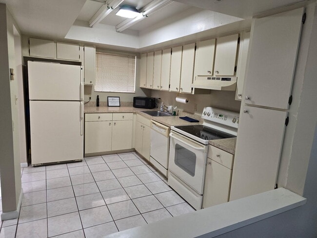Photo - 3186 Via Poinciana Unit 106