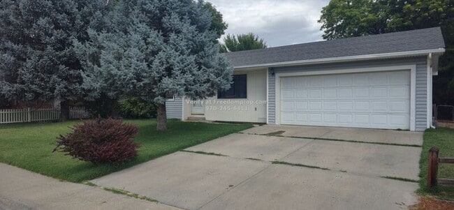 Photo - 175 Applewood Dr