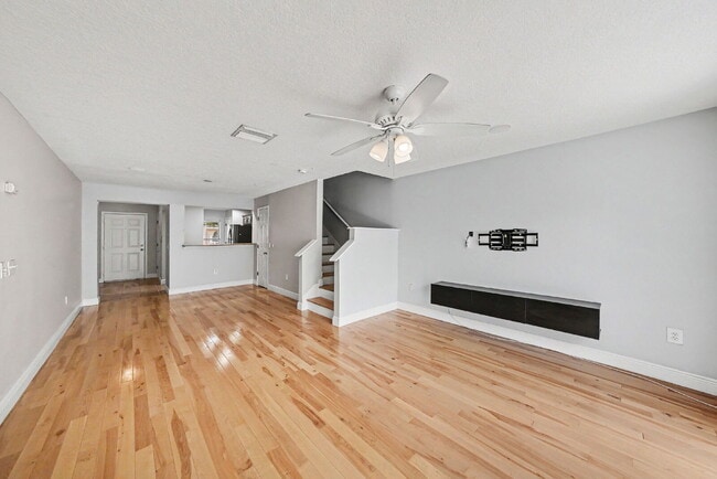 Photo - Comfortable 2-Bedroom Townhouse in Convenient Sheldon Creek