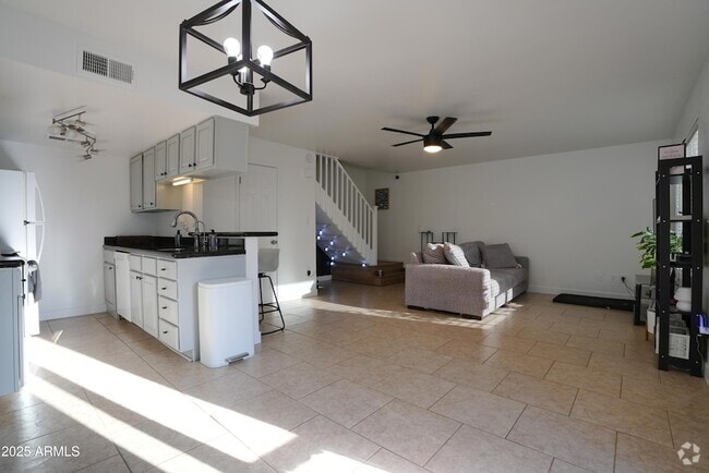 Building Photo - 14234 N Oakwood Ln Rental
