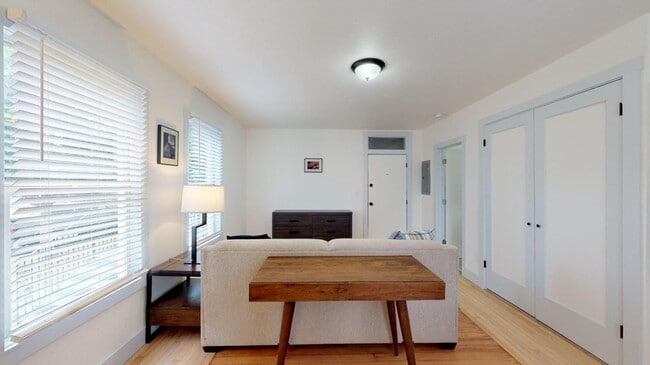 Photo - Red Maple Apartments